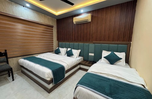 Mayapur Hotel | HOTEL SHIWALIK GRAND