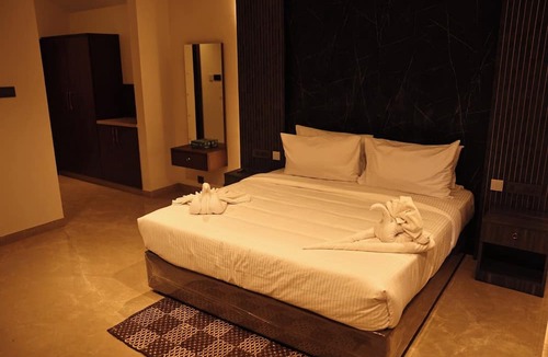 Injambakkam Hotel | Shoreland Leisure Stays
