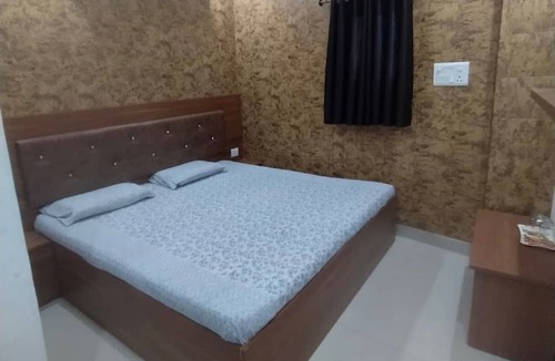 Mainpuri Hotel | Hotel Shri Mohan