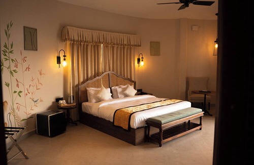 Surwaya Resort | Narwar Lakefront Resort