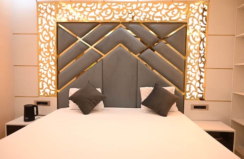 Varanasi Hotel | Hotel KIR International
