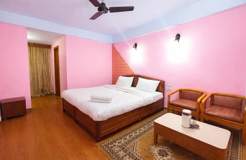 Mallital Hotel | Hotel Radha Continental Near Mall Road