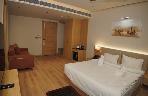 Aligarh Hotel | The Apline Hotel Aligarh