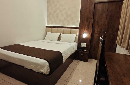 5th Block Hotel | Stayz Royale Koramangala