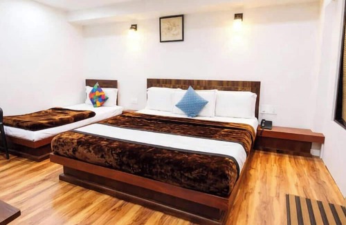 Mallital Hotel | Hotel Jagati Niwas Near Mall Road