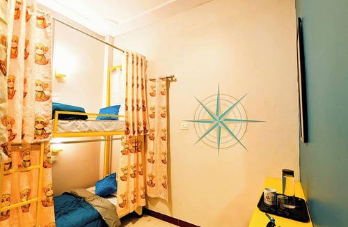 Varanasi Hostel | Hidden Monkey Hostel Chet Singh Ghat