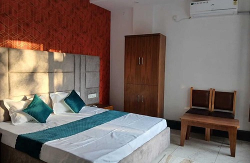 Nurpur Hotel | Aarav Hotel