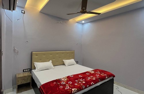 Misrikh Hotel | Hotel S.K Atithi Bhawan