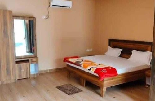 Karwi Hotel | Shree Ram Swaroop vatika