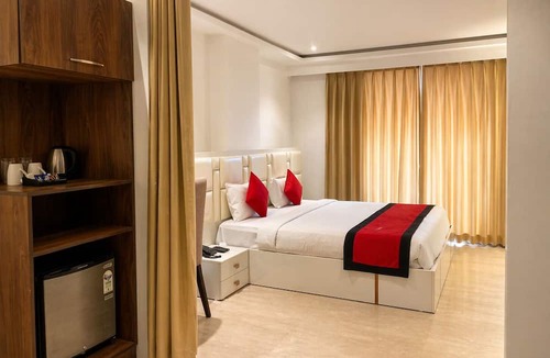 Basti Hotel | 8fold by LaRiSa, Basti