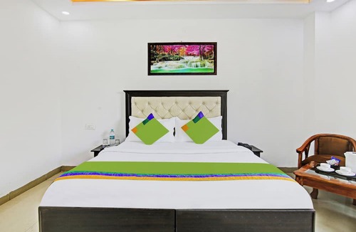Kishangarh Hotel | Hotel Royal Empire Near PEC-PGI-PU-Sukhna Lake-Rock Garden-Rose Garden Chandigarh