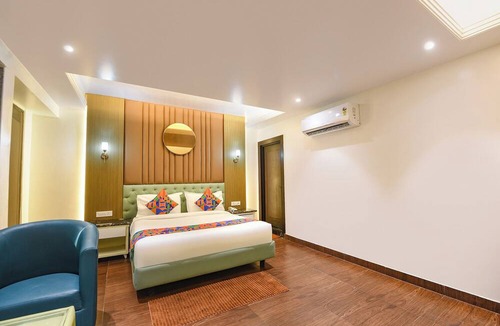Safdarjung Enclave Hotel | Fabhotel Elvilla