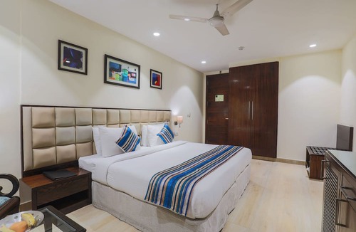 Chittaranjan Hotel | Hotel Blue Stone - Nehru Place