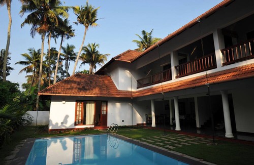 Nedumbassery Hotel | The Villa Romantica