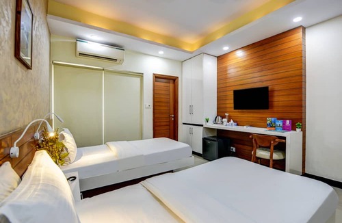 Hanuman Road Area Hostel | National YMCA Hostel