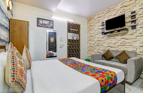 New Delhi House | Hotel Midtown