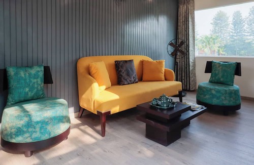 Gurugram Villa | ELIVAAS 5-BHK with Luxe Mudhouses, Tents, Pond & Pvt Pool | Kaimalgarh Farmstay