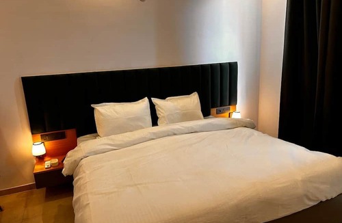 Gomti Nagar Hotel | Comfy Stays