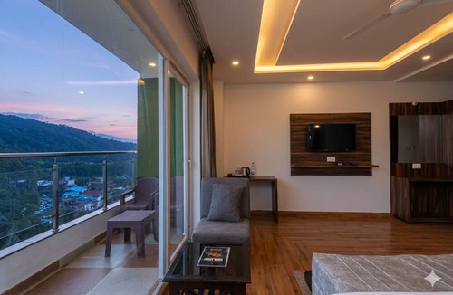Dalhousie Hotel | Hotel Moonglade By Royal Stays Dalhousie