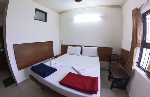 Periamet Cabin | Hotel adithya