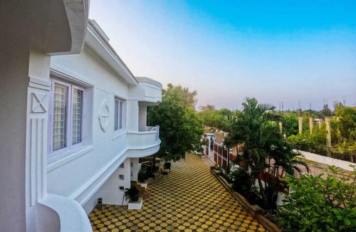 Krishna Karanai Hotel | Coral shine