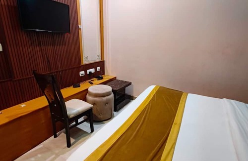 Bareilly Hotel | The Royal Hotel