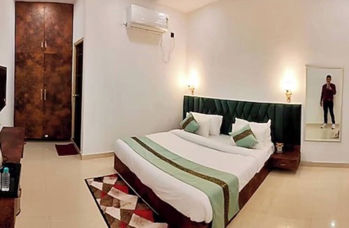 Varanasi Hotel | Hotel Kashi Cottage Varanasi
