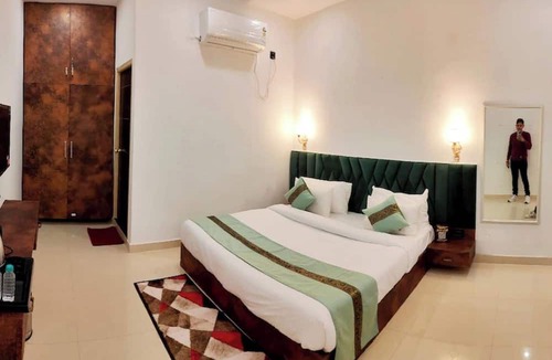 Varanasi Hotel | Hotel Kashi Cottage Varanasi