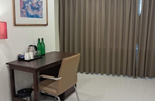 Nungambakkam Hotel | Amber Hotel Nungambakkam