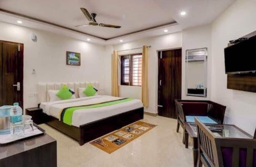 Zirakpur Hotel | HOTEL S C RESIDENCY
