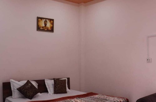Phulpur Hotel | Moonvilla Banquet And Hotels