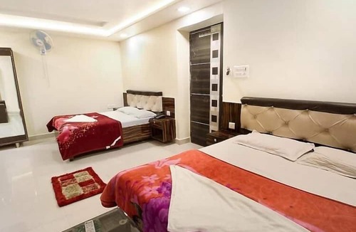 Mathura Hotel | Hotel LR Regency