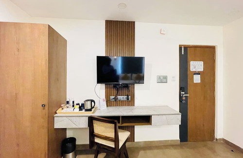 Madhapur Hotel | Hotel Kyzen Smart Stays - Madhapur, hyderabad