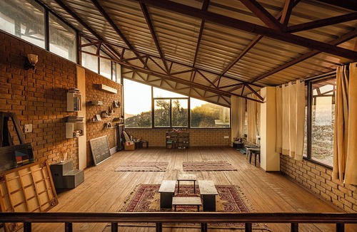 Theog Bed & Breakfast | The Shilaroo Project