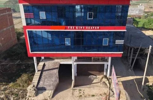 Karhal Hotel | The King Heaven