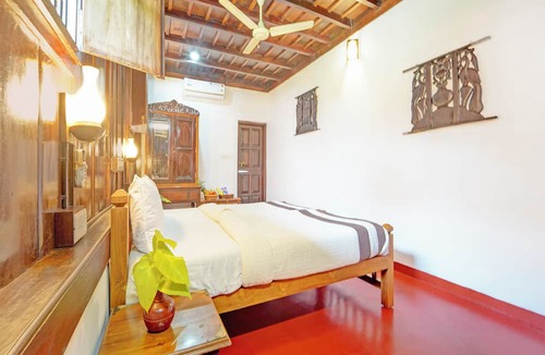 Mankombu Hotel | Alaya Stays Palm Dale by the Backwaters