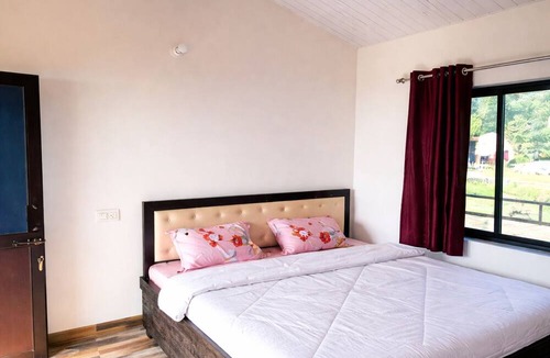 Jakh Hotel | Hotel Rudraksh & Restaurant Nainital