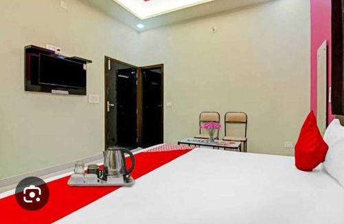 Murthal Hotel | The Crown Hotel