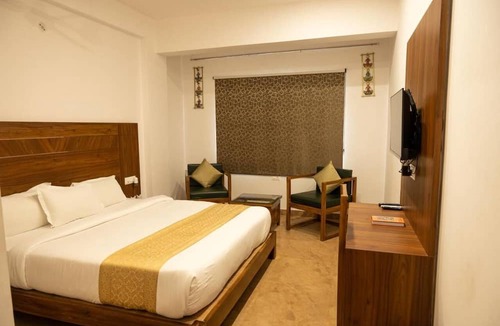 Faizabad Hotel | Amritara Ramila Kutir