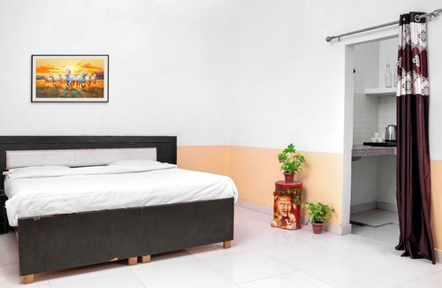 Noida Hotel | Hotel Sunrise Inn