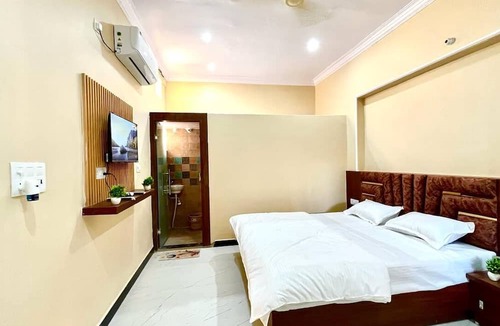 Orchha Bed & Breakfast | Raghav ji home stay