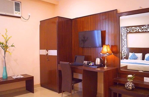 Moradabad Hotel | Park Square Hotel And Banquet