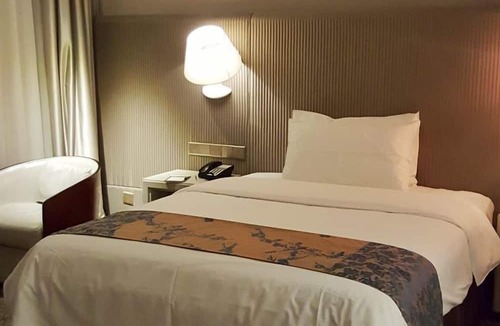 Shahdol Hotel | Hotel Atiraj