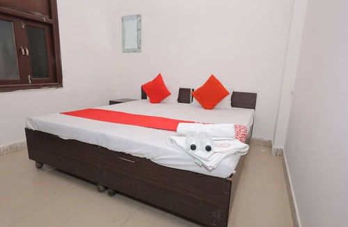 Agra Bed & Breakfast | Hotel ZoVo Agra