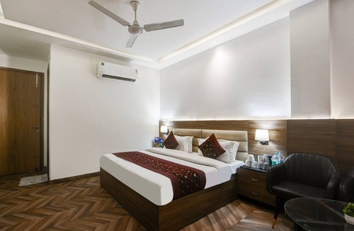 Jangpura Hotel | The Sunrise Vista