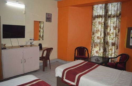 Kiriburu Hotel | Hotel Aadhar Barbil