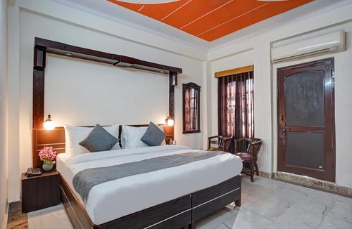 Ghaziabad Hotel | Hotel Prithvi palace
