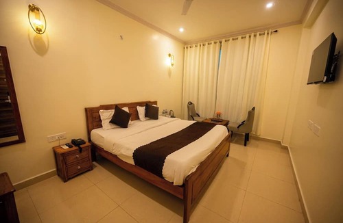 Varanasi Hotel | Hotel Marine