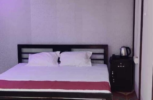 Naini Hotel | Maple Tree resort & restaurant