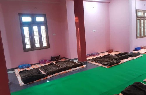 Jhusi Hostel | TAT Stays